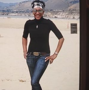 Meet your Posher, Sharon